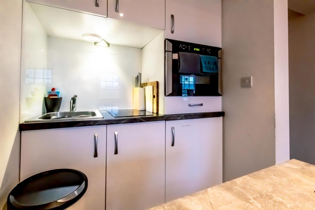 Domus House Studio Apartments In Chester City Centre With Free Parking By Rework Accommodation Экстерьер фото