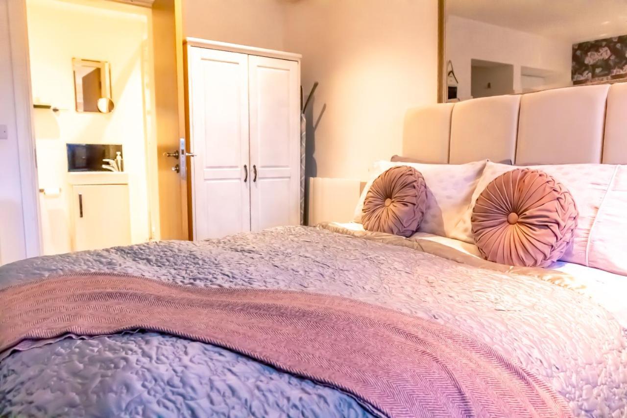 Domus House Studio Apartments In Chester City Centre With Free Parking By Rework Accommodation Экстерьер фото